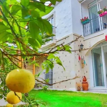 Noonbir Gazde/Camere de închiriat Alacati